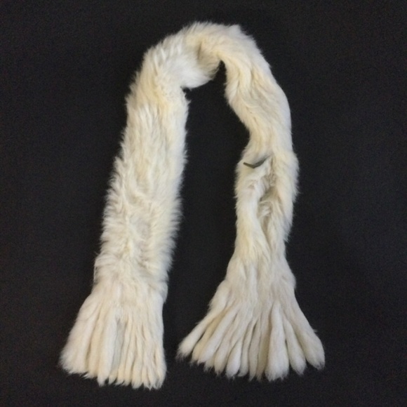 Crown Cap Superior 100% Rabbit Fur Scarf In A Rich Cream Color - Picture 4 of 7